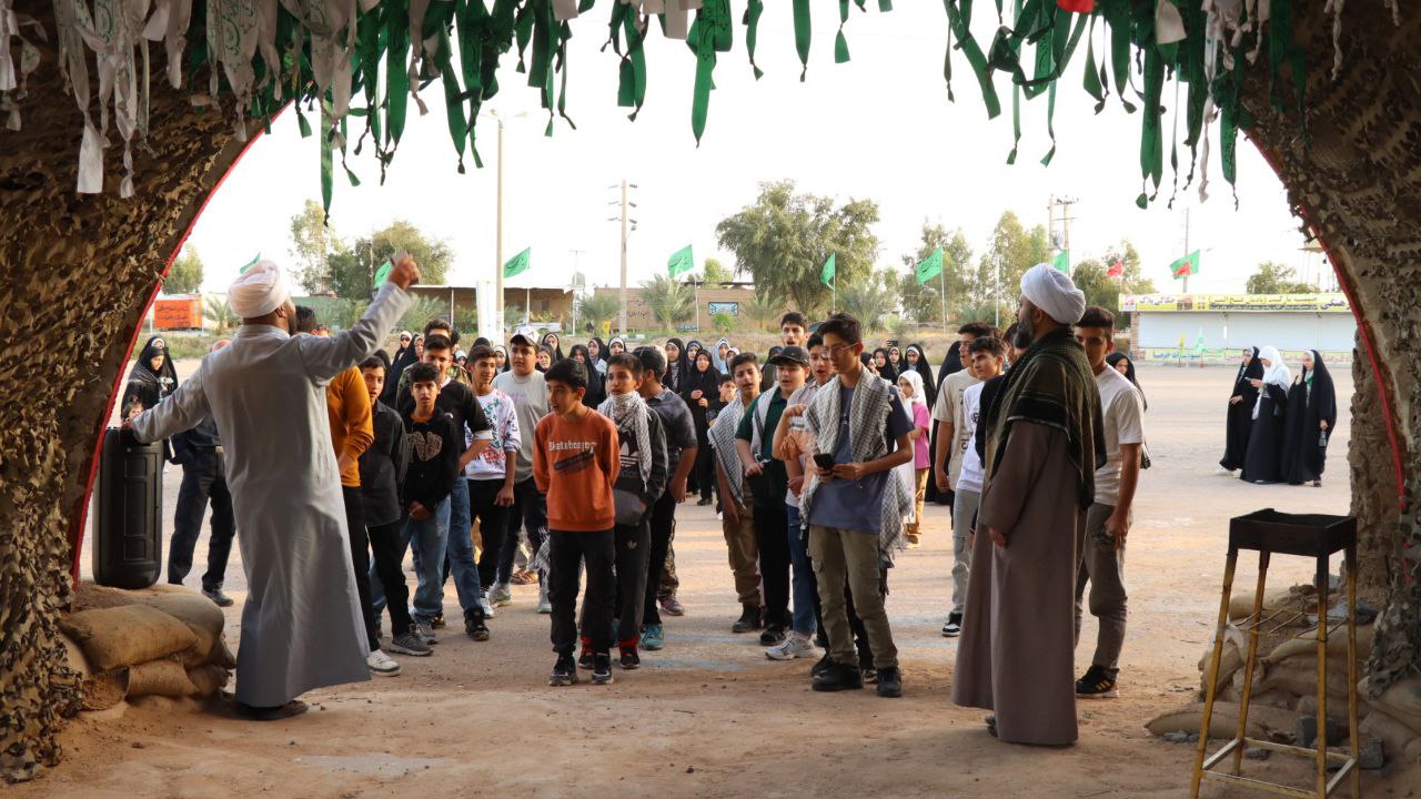 کاروان راهیان نور از مسجد جامع شهابیه عازم مناطق عملیاتی جنوب شد