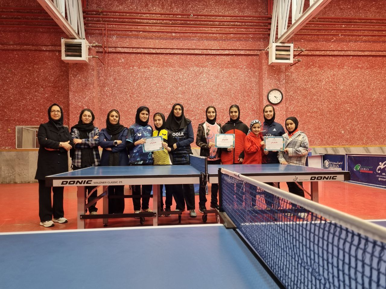بانوان آکادمی تنیس روی میز خمین قهرمان استان شدند