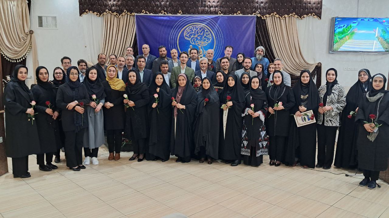 آیین بزرگداشت روانشناسان خمین با حضور مسئولان ارشد شهرستانی برگزار شد