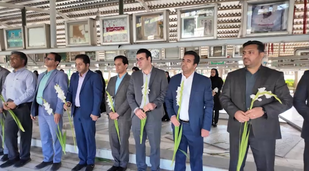 سلامت‌یاران خمینی، مزار شهدا را عطرآگین کردند