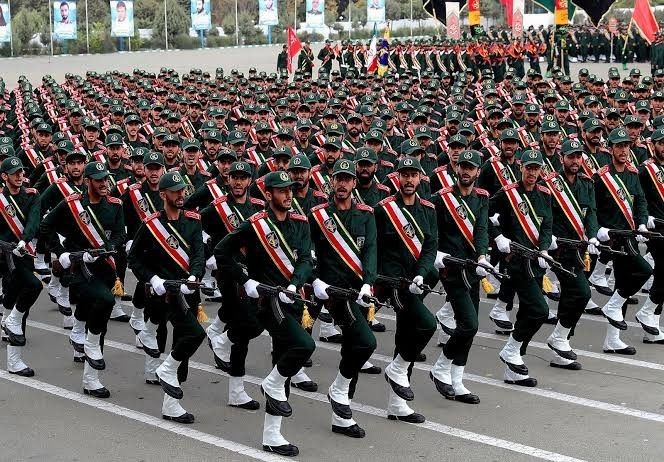 روز ارتش؛ سرفرازی مردان سبزپوش میهن
