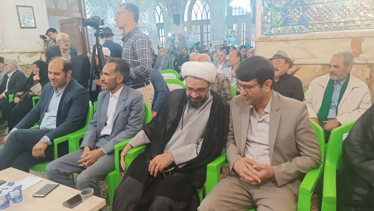 آئین تکریم و بزرگداشت امامزادگان و بقاع متبرکه استان مرکزی در شهرستان خمین برگزار شد
