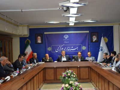 محمد بیات در جلسه استانداری خواستار حل فوری مشکلات محورهای مواصلاتی خمین شد