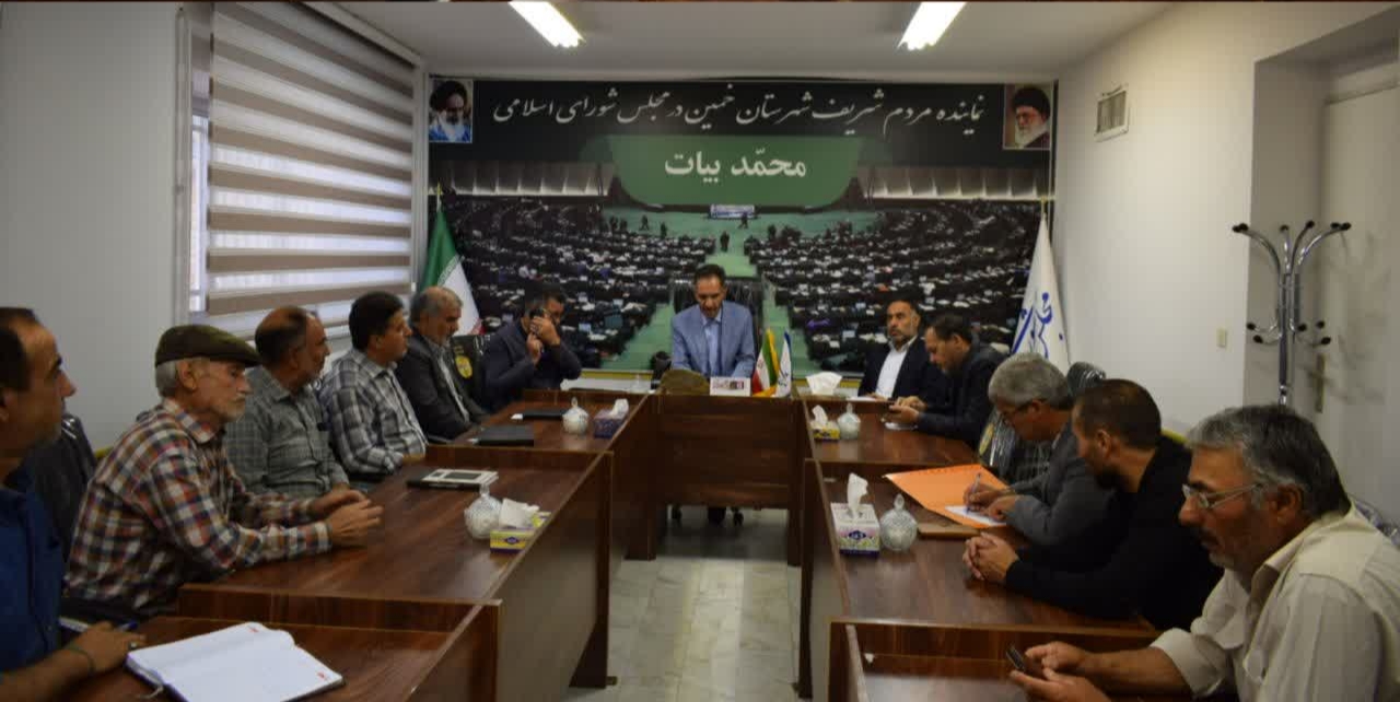 نشست محمد بیات با معدن‌داران و روستاییان همجوار