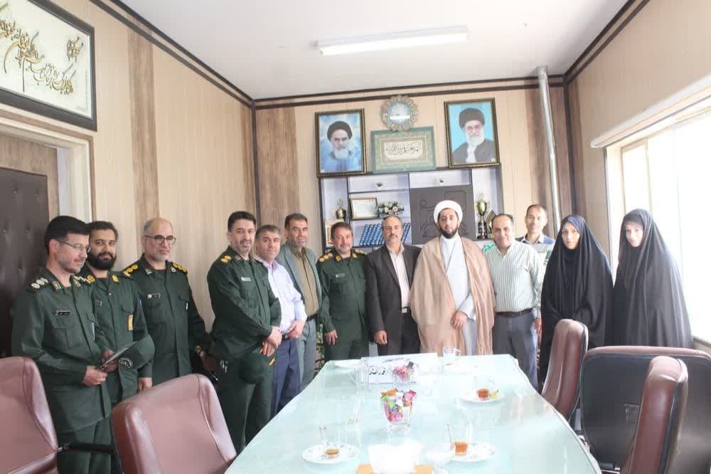 بزرگداشت مقام معلم در خمین با حضور مسئولان شهرستانی گرامی داشته شد