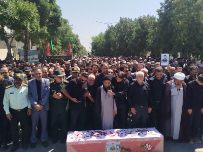 خمین پیکر پاک خلبان شهیدش را در آغوش کشید