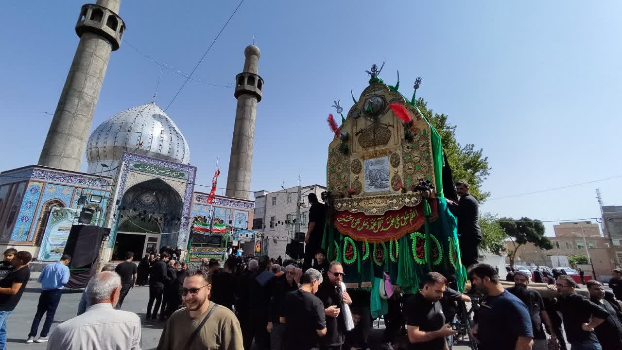 آیین نخل گردانی در خمین