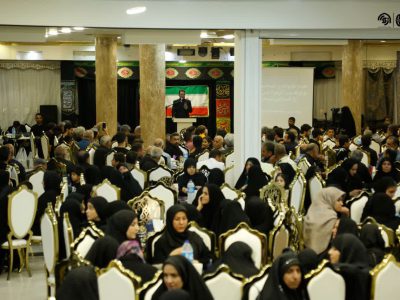تجلیل از خادمین و خانواده‌های شهدا