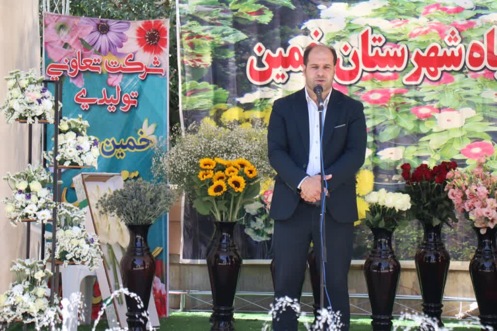 تولید ۱۱۰ میلیون شاخه گل؛ ظرفیت ناشناخته روستاهای خمین