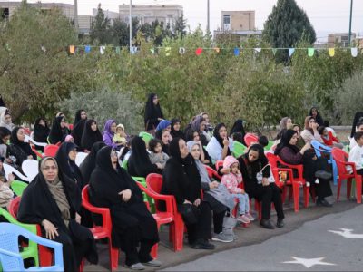 جشنواره بادبادک های دست‌ساز در خمین برگزار شد