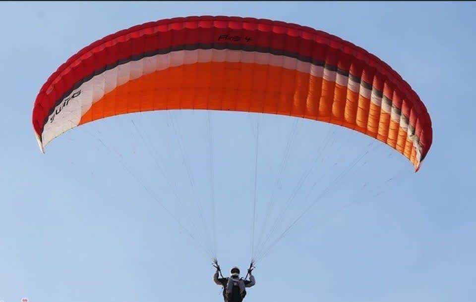فوت یک شهروند خمینی در حادثه سقوط پاراگلایدر در شازند