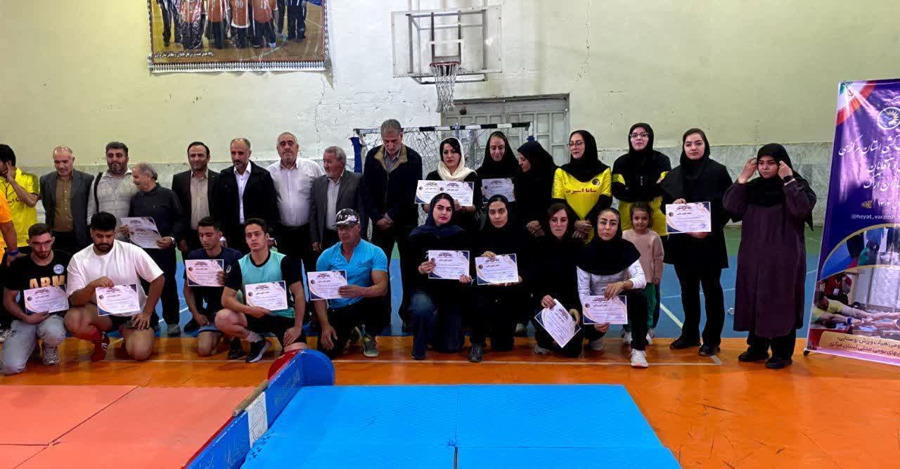 قهرمانی تیم آقایان و بانوان خمین در مسابقات چوب‌کشی استان مرکزی