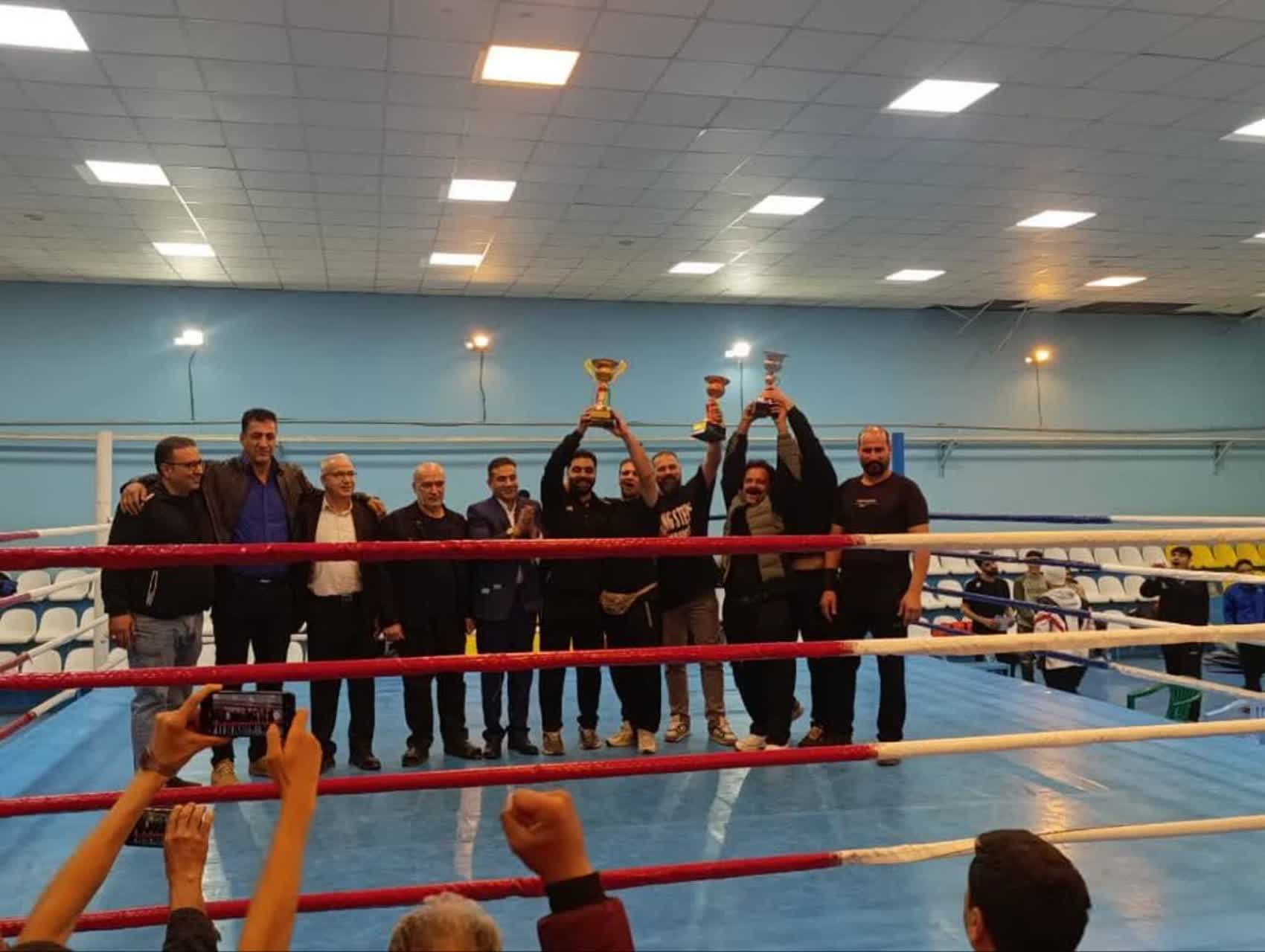 درخشش بوکسوران خمین در مسابقات استان مرکزی