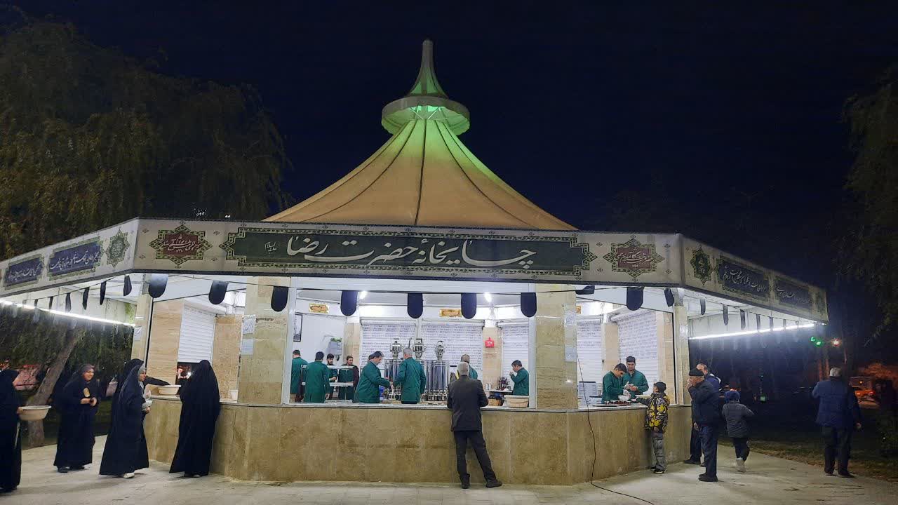 برگزاری مراسم سالروز شهادت حضرت فاطمه‌ زهرا(س) در چایخانه امام رضا(ع) خمین