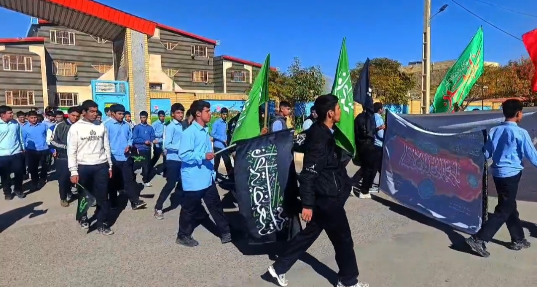 اقامه عزای دانش‌آموزی دهه فاطمیه در دبیرستان اخوان مقیمی