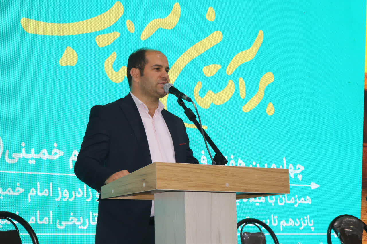 سالانه ۶۰۰ کیلوگرم زعفران و ۳۵۰ تن عسل در خمین تولید می‌شود