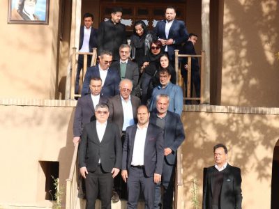 سفیر ازبکستان از بیت تاریخی امام راحل بازدید کرد