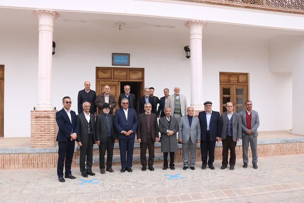 استانداران ادوار استان مرکزی از ارگ تاریخی میشیجان بازدید کردند