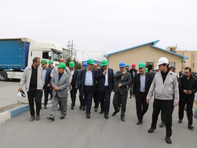 بازدید استانداران ادوار استان مرکزی از شرکت فروسیلیسیم خمین