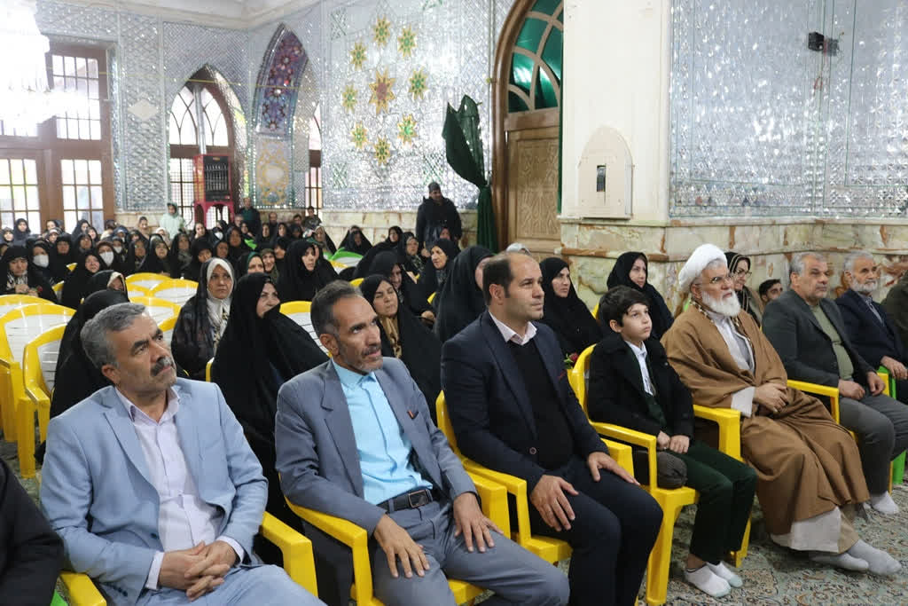 تجلیل از مادران و همسران شهدا در بقعه شاهزاده عبدالعلی (ع) روستای ریحان