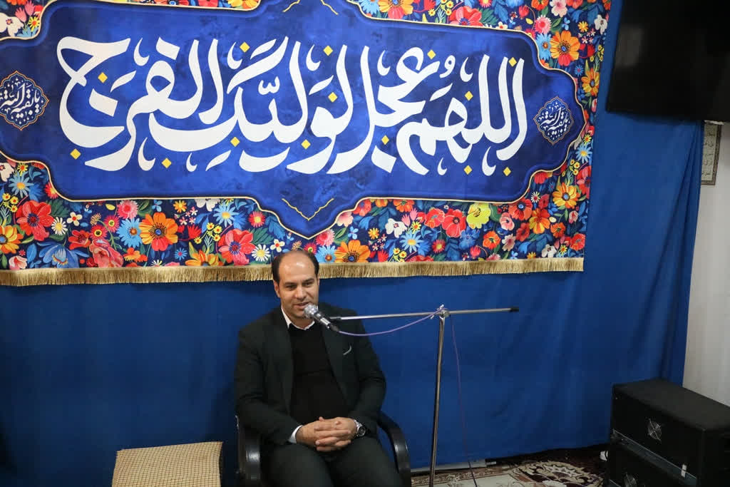 نشست هماندیشی فرماندار با طلاب و روحانیون خمین برگزار شد