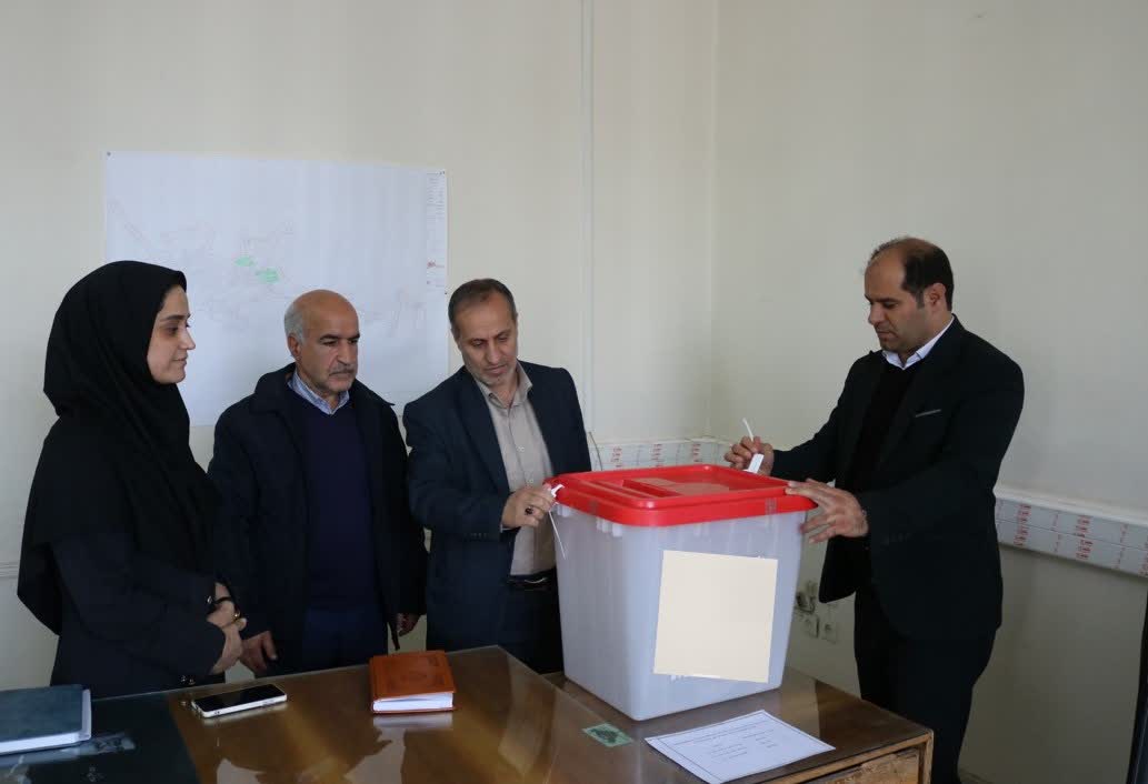 سومین انتخابات تشکل‌های مردم‌نهاد خمین برگزار شد