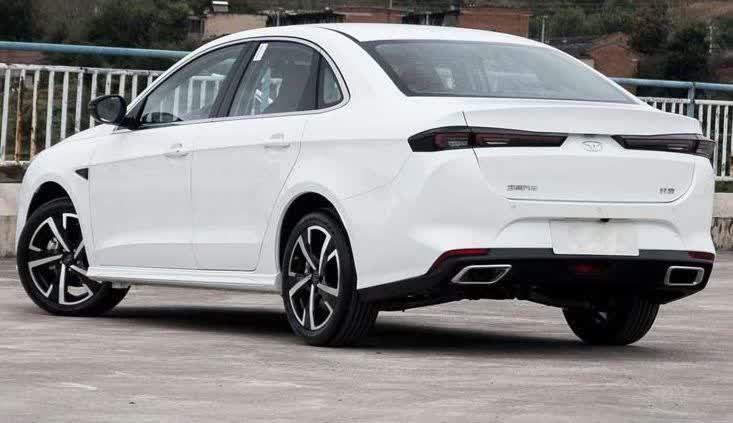 کشف خودروی سرقتی و دستگیری سارق در خمین