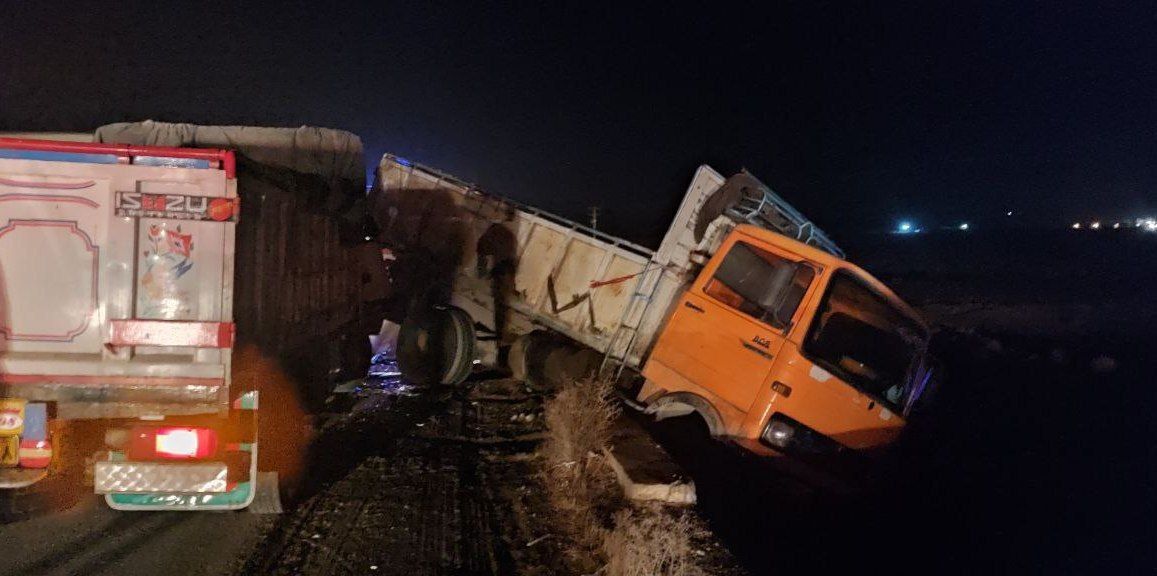 تصادف زنجیره ای در محور محلات_خمین ۱۰ مصدوم به جای گذاشت