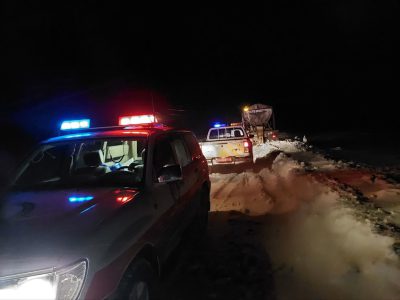 نجات ۷ نفر از گرفتاری در برف و کولاک در محور خمین_الیگودرز