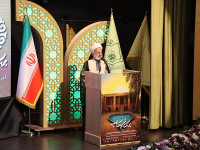 مکتب امام خمینی باید برای نسل‌های آینده تبیین شود