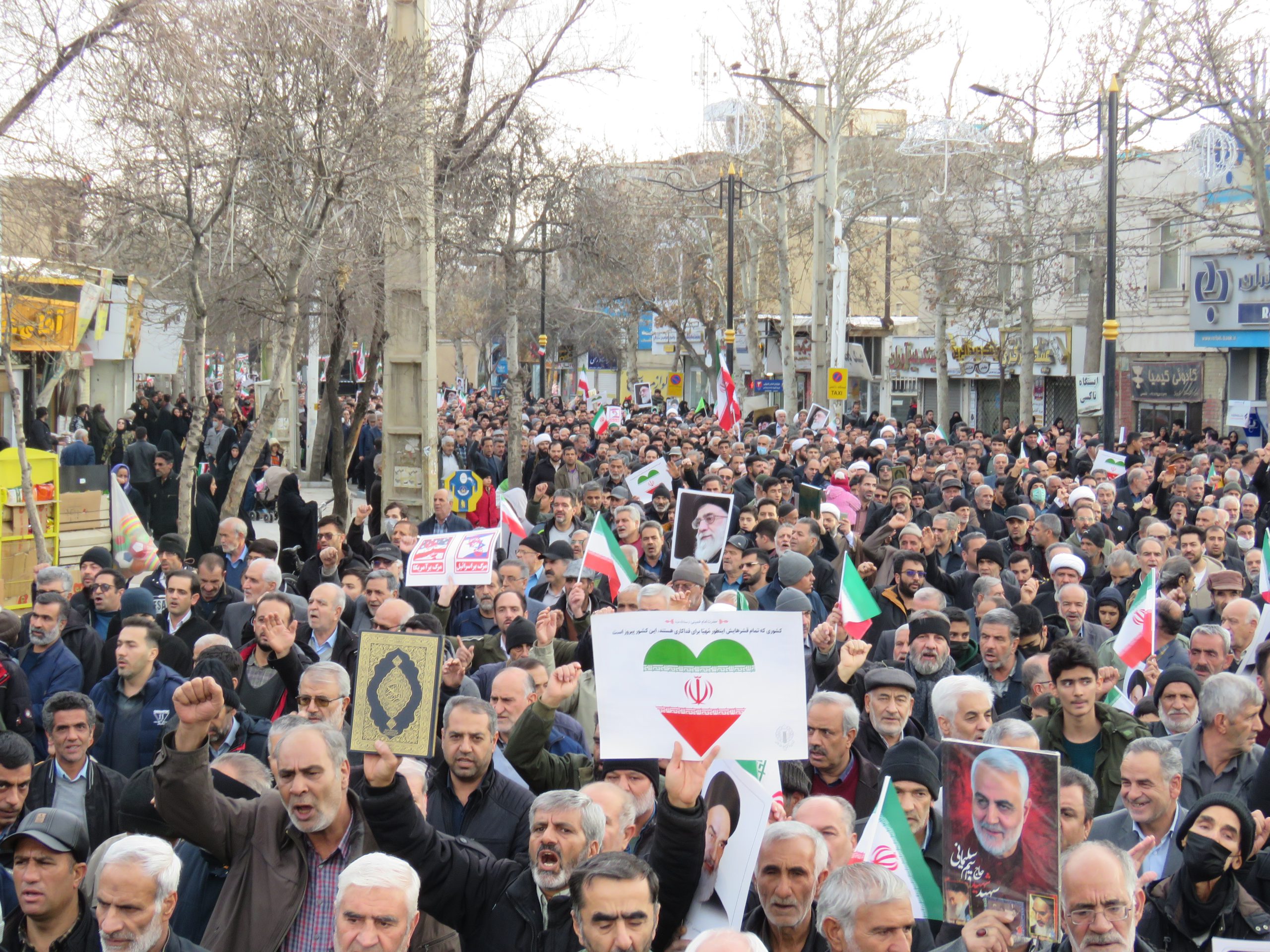 خروش مردم خمین در محکومیت آشوبگران