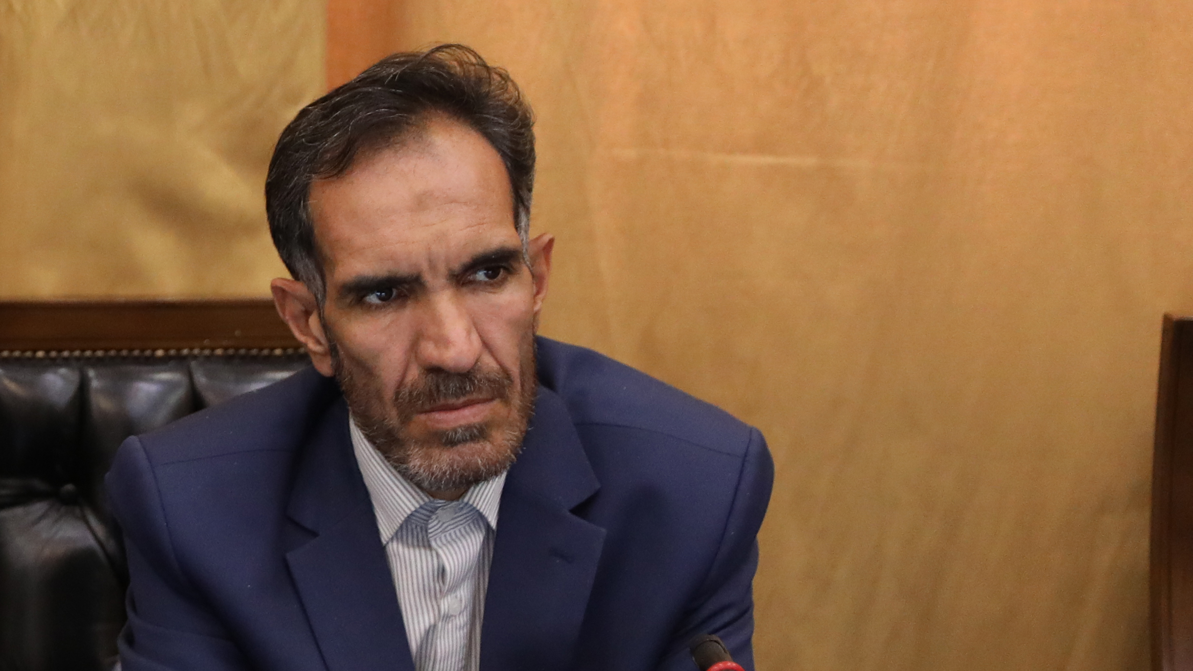 مطالبات اقتصادی مردم را جدی بگیریم، اما آشوبگران را مجازات کنیم