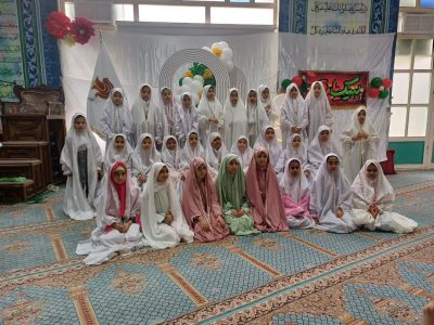 جشن تکلیف دانش‌آموزان آموزشگاه مؤمنیه خمین برگزار شد