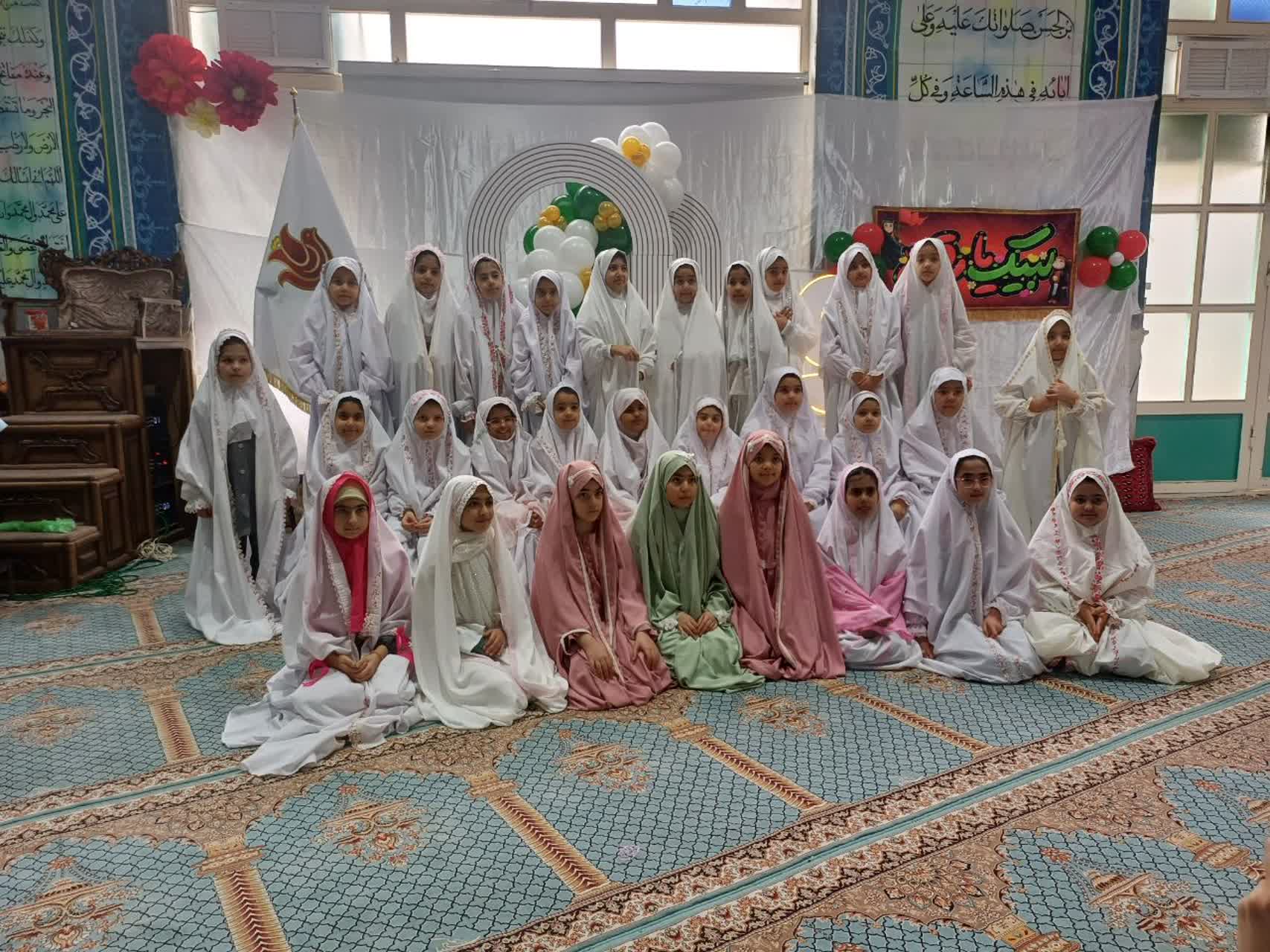 جشن تکلیف دانش‌آموزان آموزشگاه مؤمنیه خمین برگزار شد