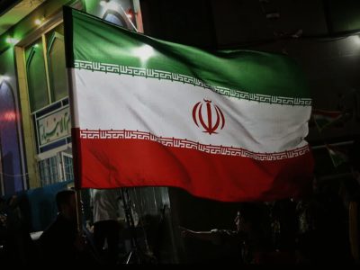 خمین در استقبال از فجر انقلاب غرق در نور و تکبیر شد