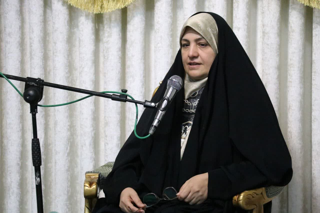 اگر اشتباه کردی، از فرزندت عذرخواهی کن