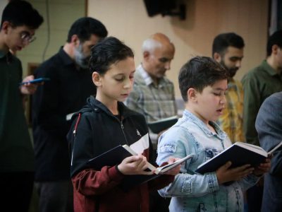 اقامه نماز استغاثه به حضرت ولیعصر(عج) در مصلای خمین