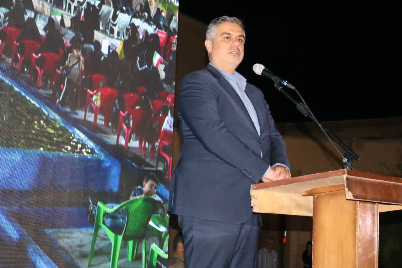 آفرین بر شهری که امام را در دل جای داد
