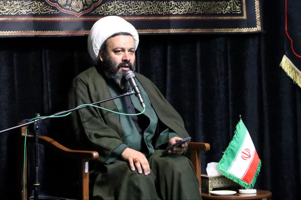 امام حسین(ع) الگوی مقاومت در برابر استکبار جهانی است