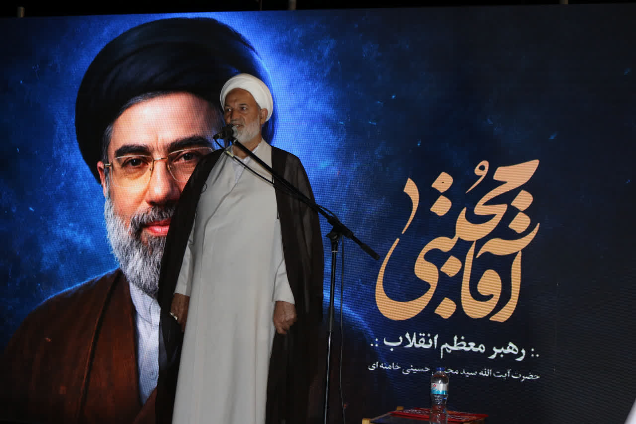 حضور مردم در میدان، رمز اقتدار ایران و مانع زیادهخواهی آمریکا است
