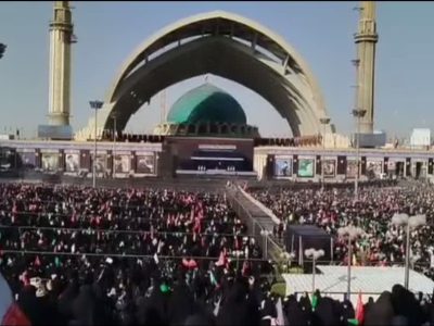 حضور مردم ولایت‌مدار خمین در مراسم وداع با قائد شهید امت