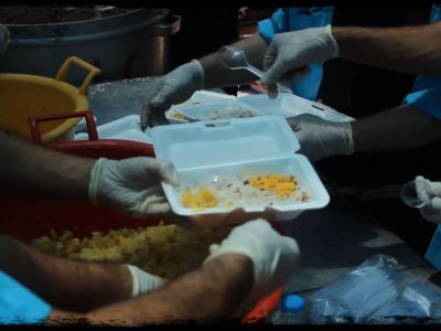 پخت روزانه ۳ هزار پرس غذا توسط موکب ساقی عطشان خمین در زائرشهر تهران