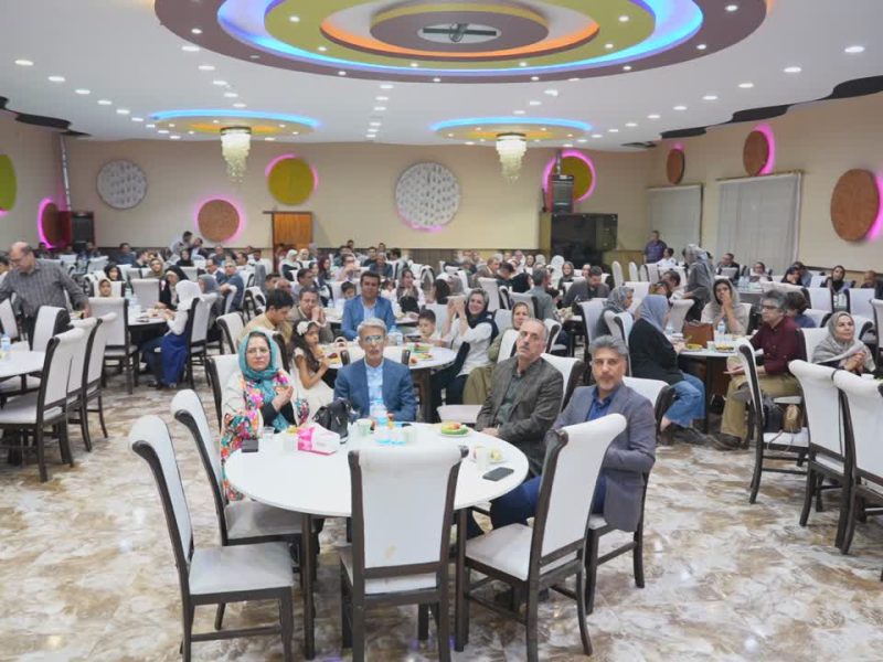 قدردانی از کادر درمان و داروسازان خمین در آیین ویژه روز پزشک